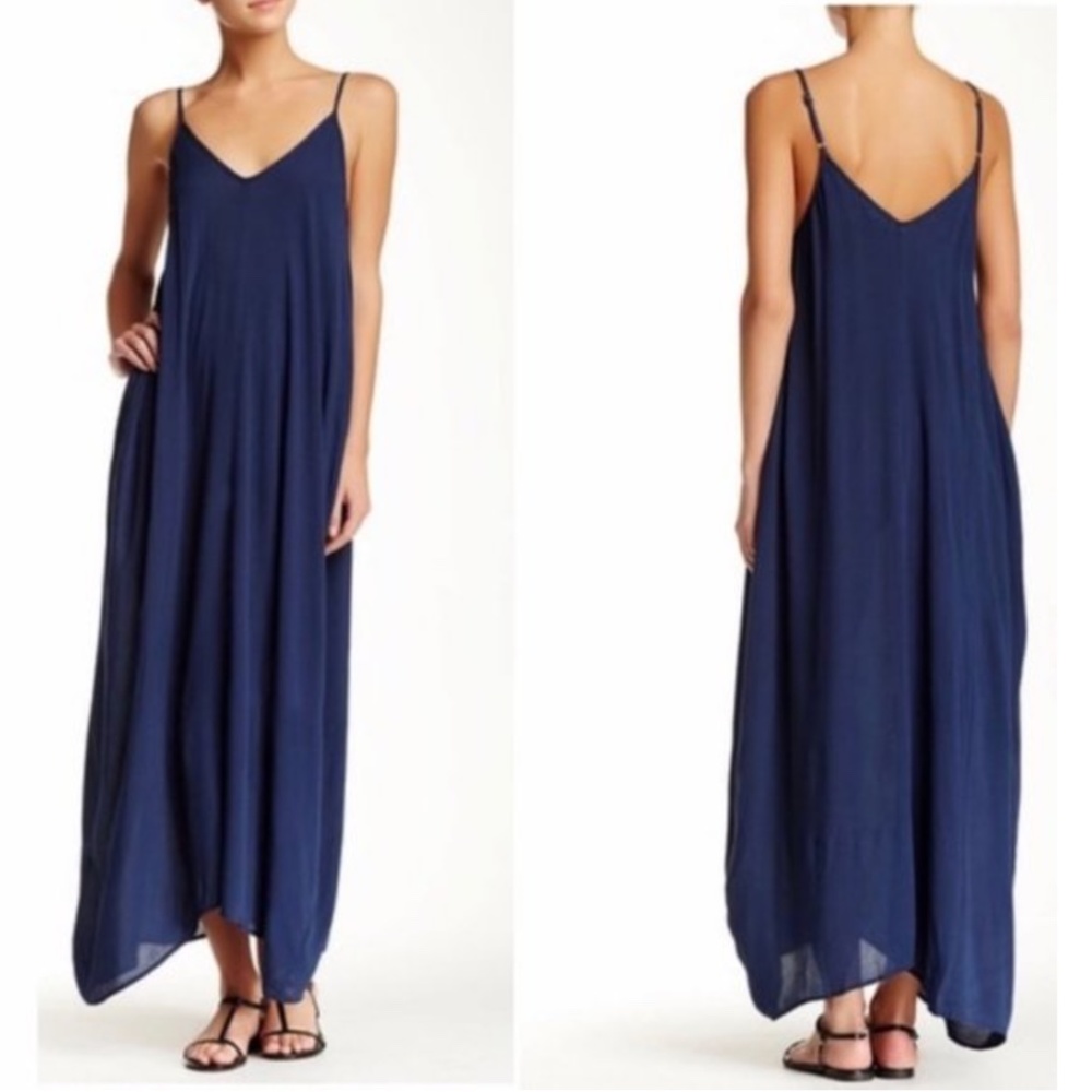 West Kei Navy Blue V-Neck Strap Maxi Dress